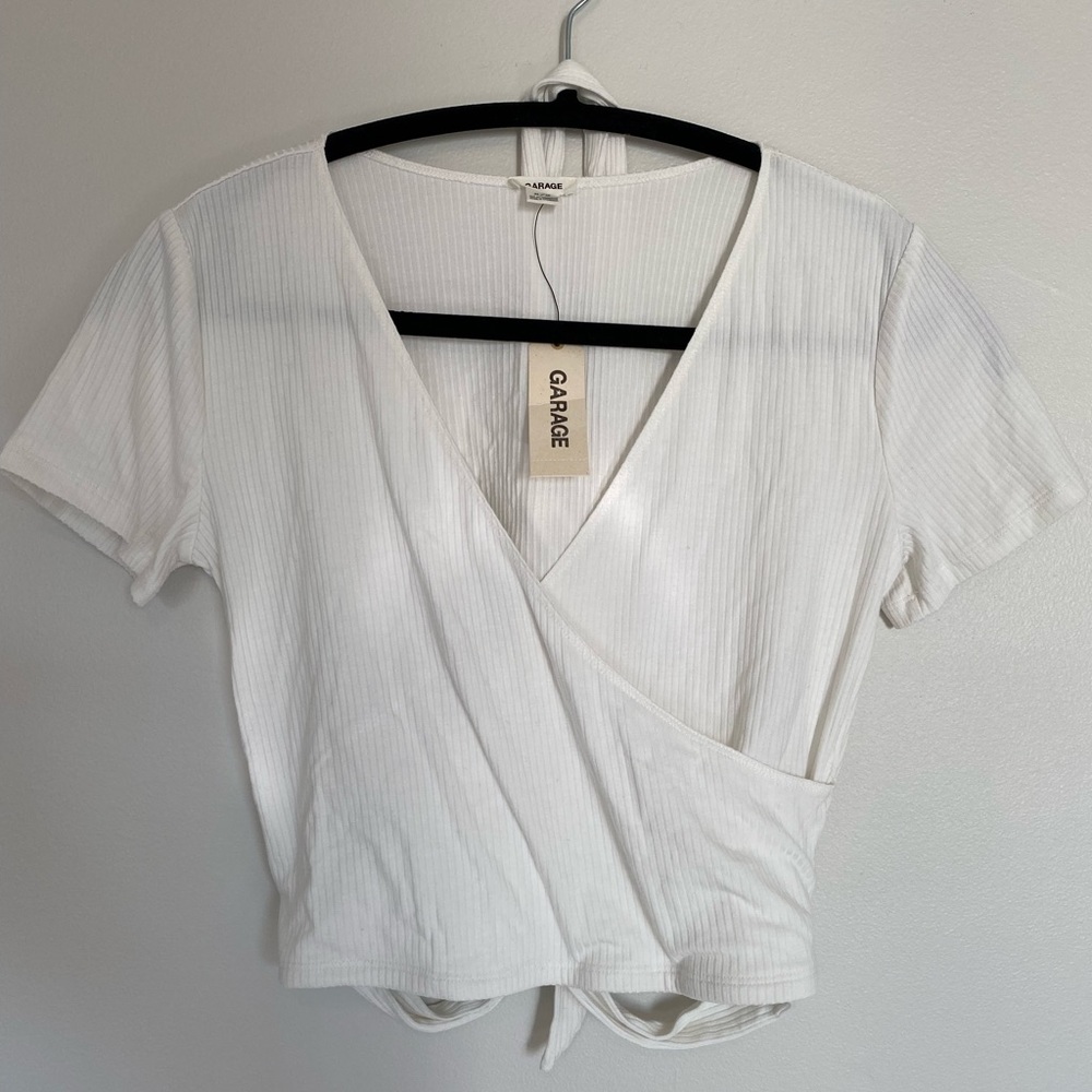 Garage | Ribbed Wrap Front Top